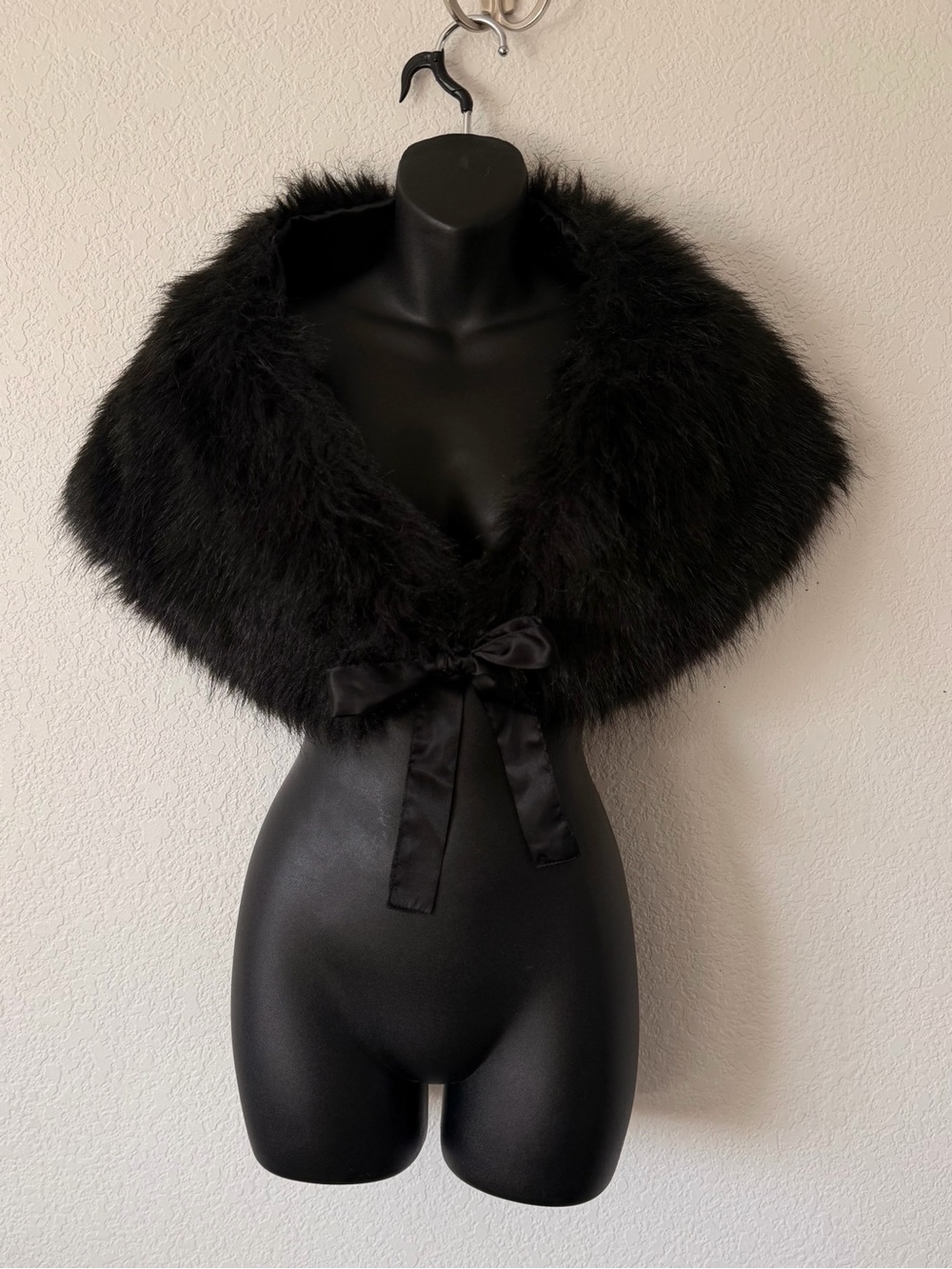 Mob Wife Nine West Black Fur Collar Wrap 🐆